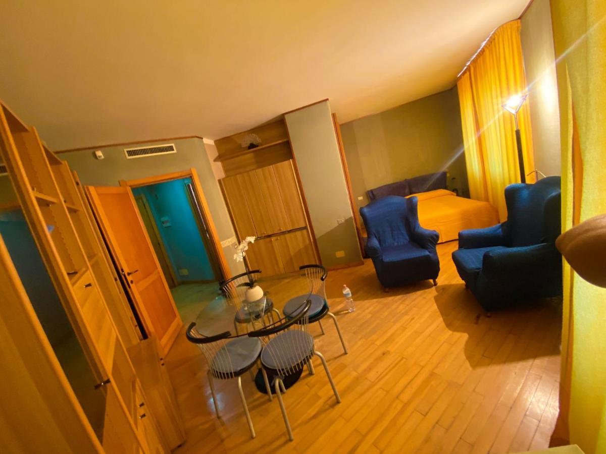 Home Relax Cagliari Bagian luar foto